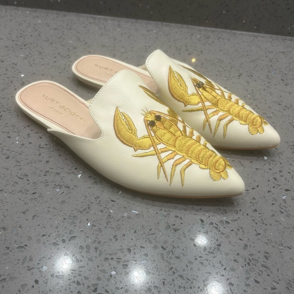 Kurt Geiger Cream and Gold Lobster Embroidered Mules - Picture 4 of 9